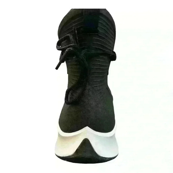 LIKE NEW Nike Binzie Boot 'Black White' size 5Y - Picture 3 of 10